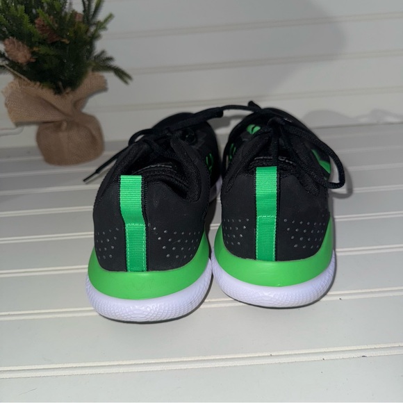 Under Armour Men's Charged Assert 9 Running Shoe - Picture 3 of 7